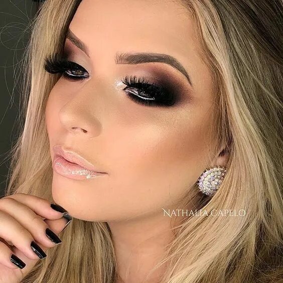 Pin on Hair/Makeup/Nails Bridal makeup for brunettes, Wedding makeup for brunett