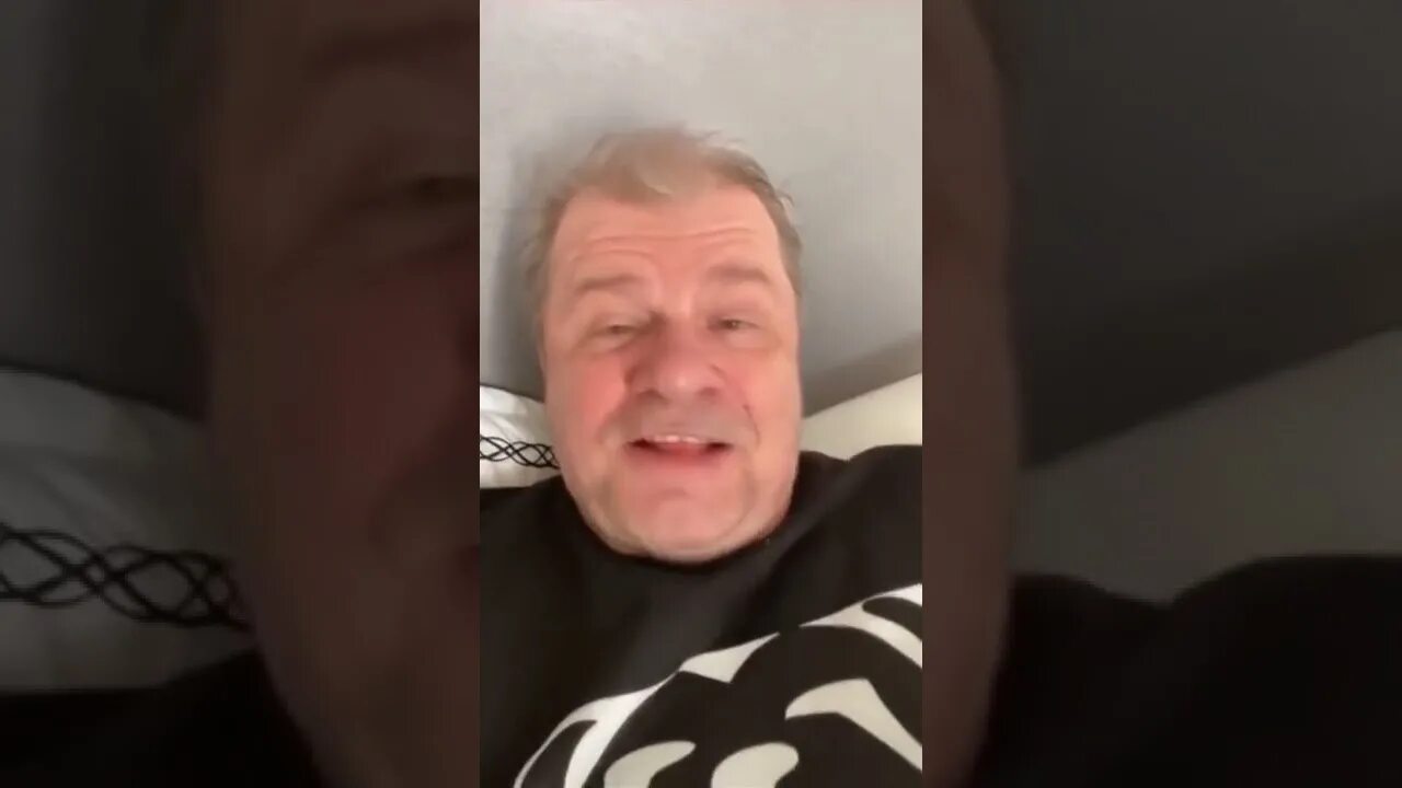 Харламов дед макаров. Бабушка и дедушка харламова. Дед макаров гарик. Гарик харламов дедушка в лондоне. Дед харламова гарика.