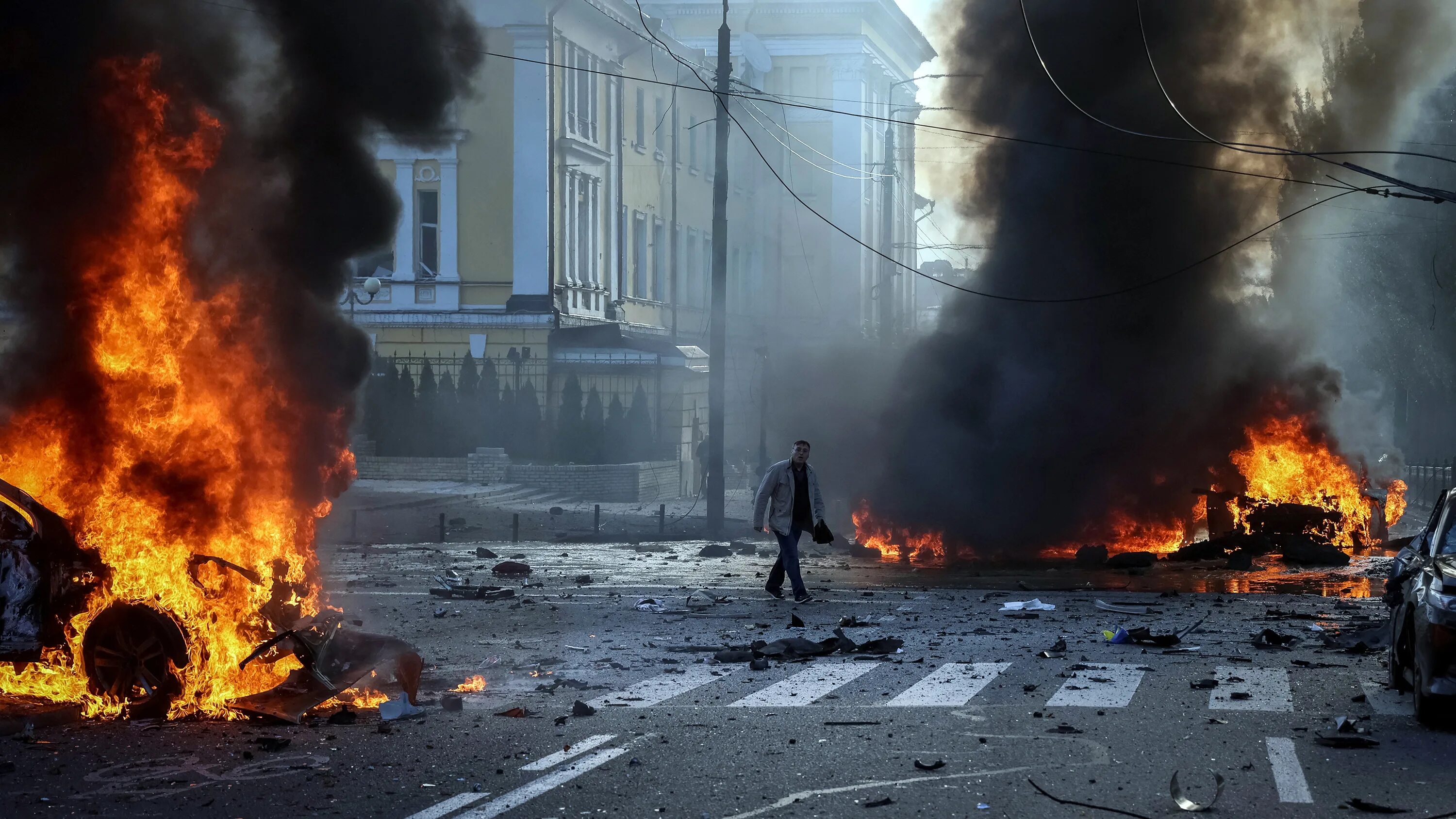 Российские обстрелы украины сегодня. Взрыв здания.