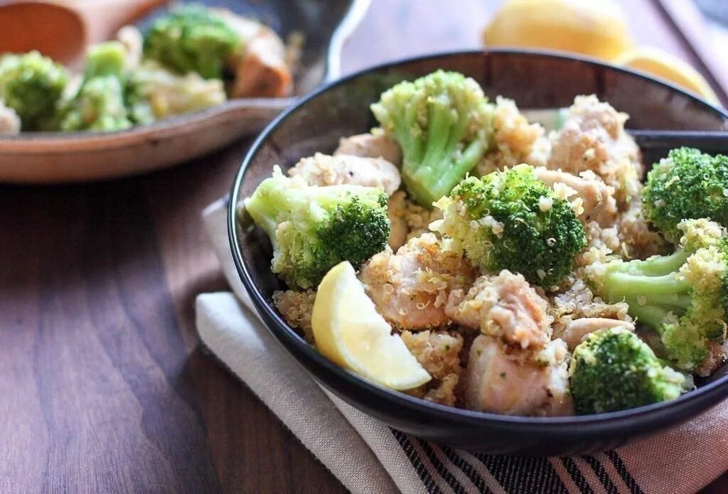 Брокколи с курицей диетические