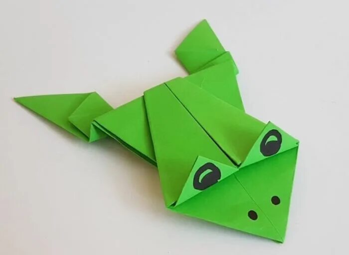 Оригами лягушка из бумаги 2 класс математика. Оригами лягушка. Оригами жабка. Конструирование из бумаги лягушка. Оригами лягушка прыгающая.