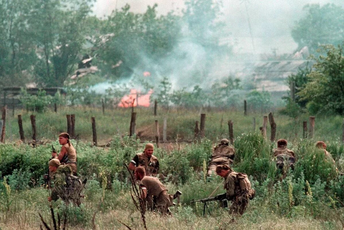 Конец первой чеченской. Штурм Бамута 1996. Бамут штурм 1994. Битва за Бамут 1995.