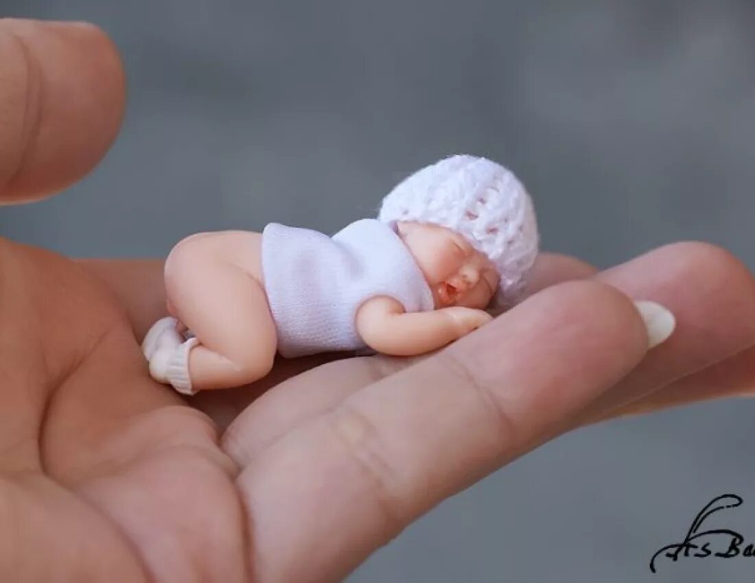 одежда для маленьких кукол. красивые куклы пупсы. мини реборны из полимерной глины. куклы из подимернойглины. красивые пупсы.