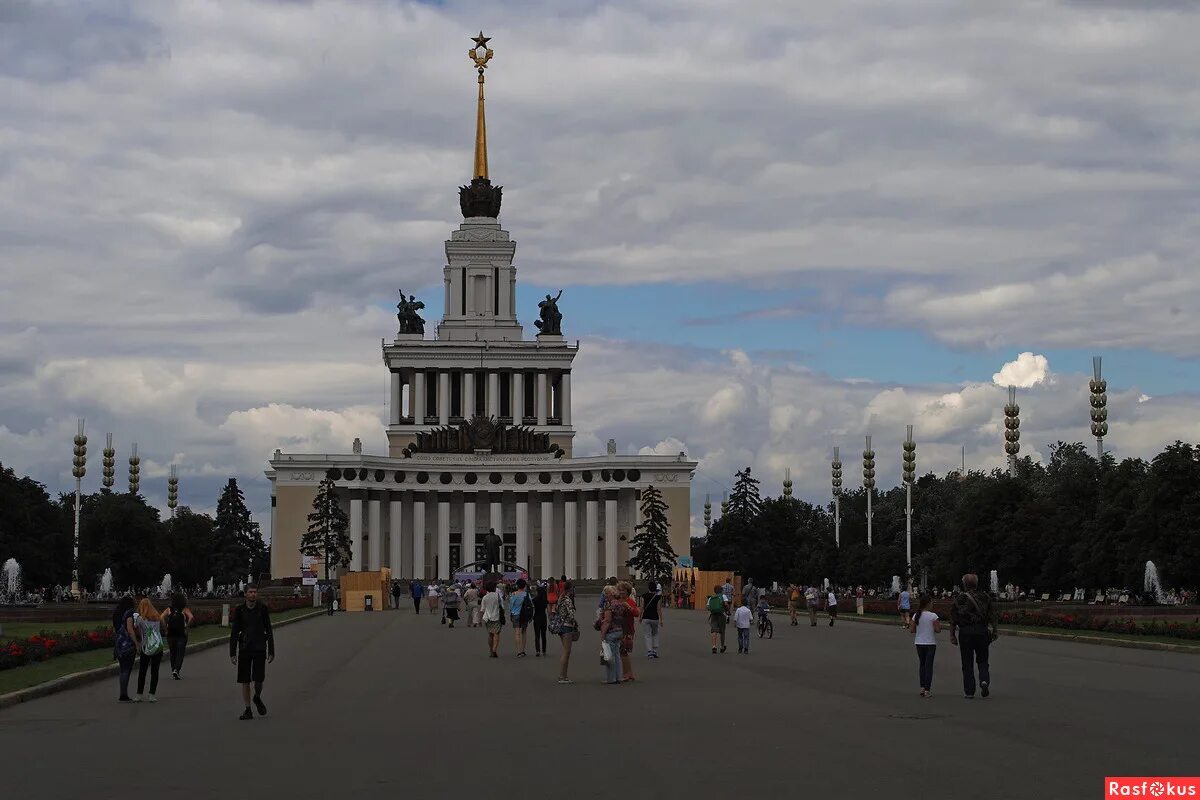 ВДНХ В Москве павильоны. Главный павильон ВДНХ, Москва. Главный павильон ВВЦ. Главный павильон ВДНХ выставка достижений народного хозяйства.