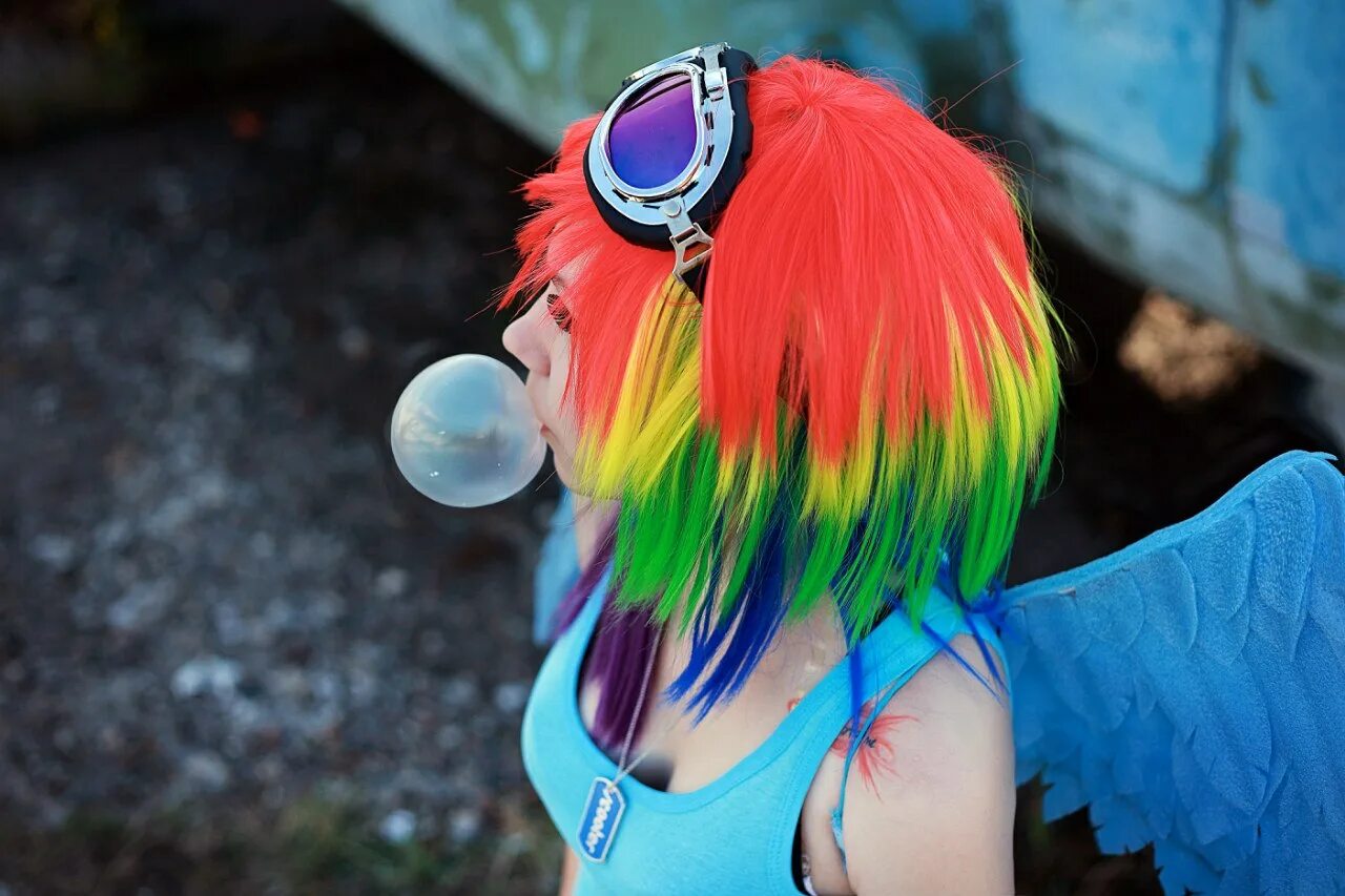 Dash cosplay. Пони косплей пони. Rainbow Dash Cosplay. Зюмзик. Косплей пони гифки.