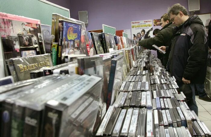 Магазин шин и дисков. Шинный центр профи симонова 15. Витрина для dvd. Колёсо магазин в спб. Магазин шин и дисков.