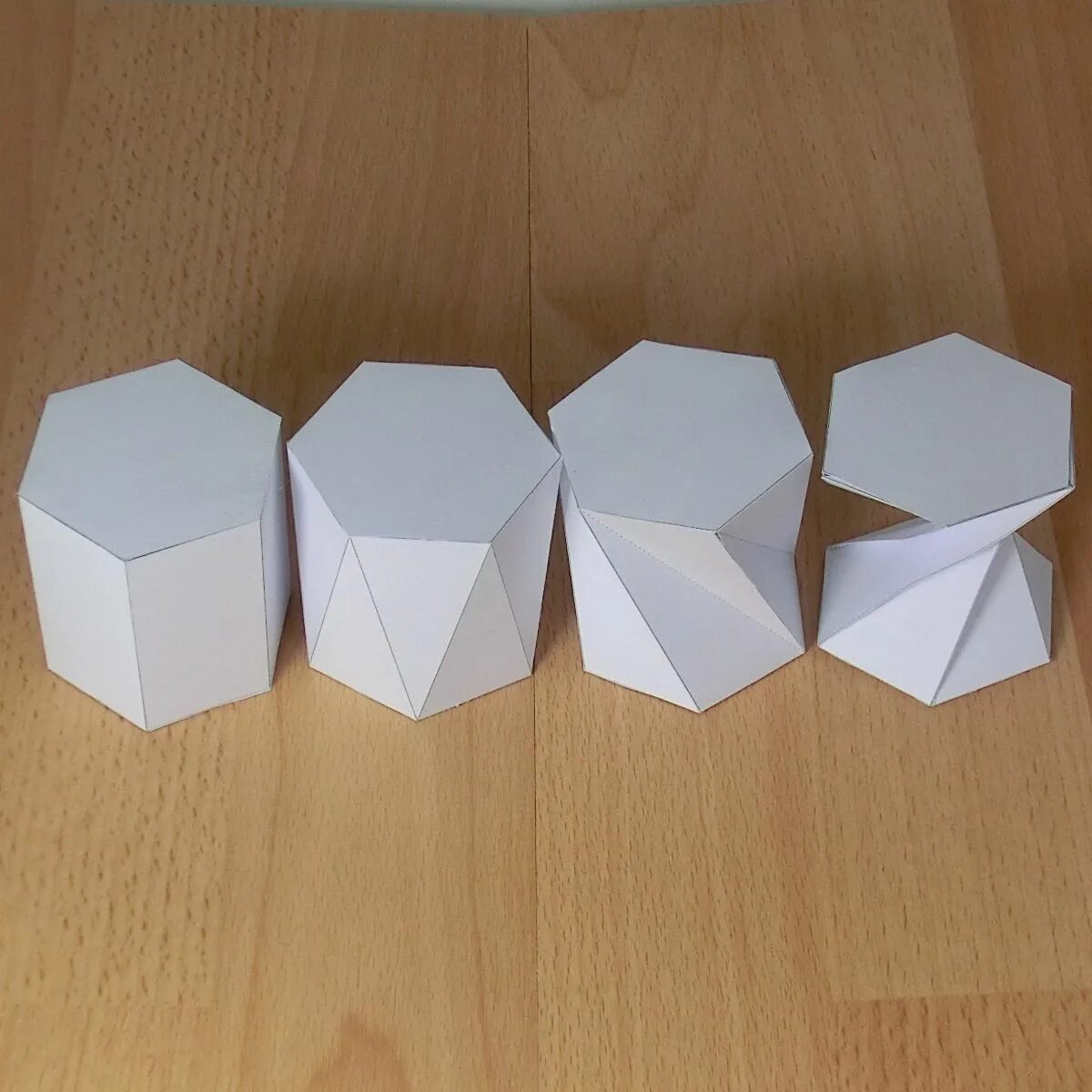 Шестиугольник из бумаги. Twisted hexagonal Prism. Шестигранник Призма объёмный. Развертка 5 гранной Призмы. Наклонная шестиугольная Призма.