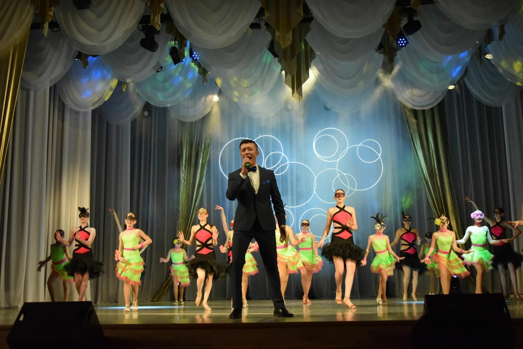 Концерт гцк нефтекамск. Гцк нефтекамск концерт. городской центр культуры нефтекамск. дом культуры нефтекамск. учреждения культуры в нефтекамске.