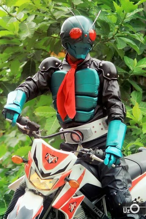 Песня rider newlightchild. Kamen Rider the first. Белая маска Камен Райдер. Kamen Rider первый. Камен Райдер 2 братья и сёстры.
