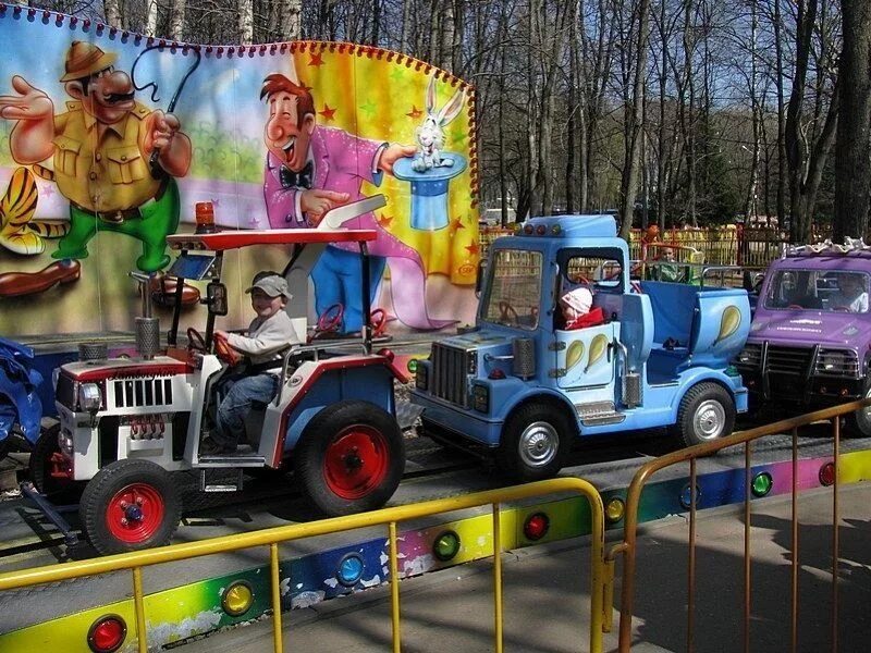 Парк аттракционов Нижний Новгород автозавод. Автозаводский парк Нижний Новгород аттракционы. Парк Чиполлино в Нижнем Новгороде. Парк Чиполлино в Автозаводском парке.