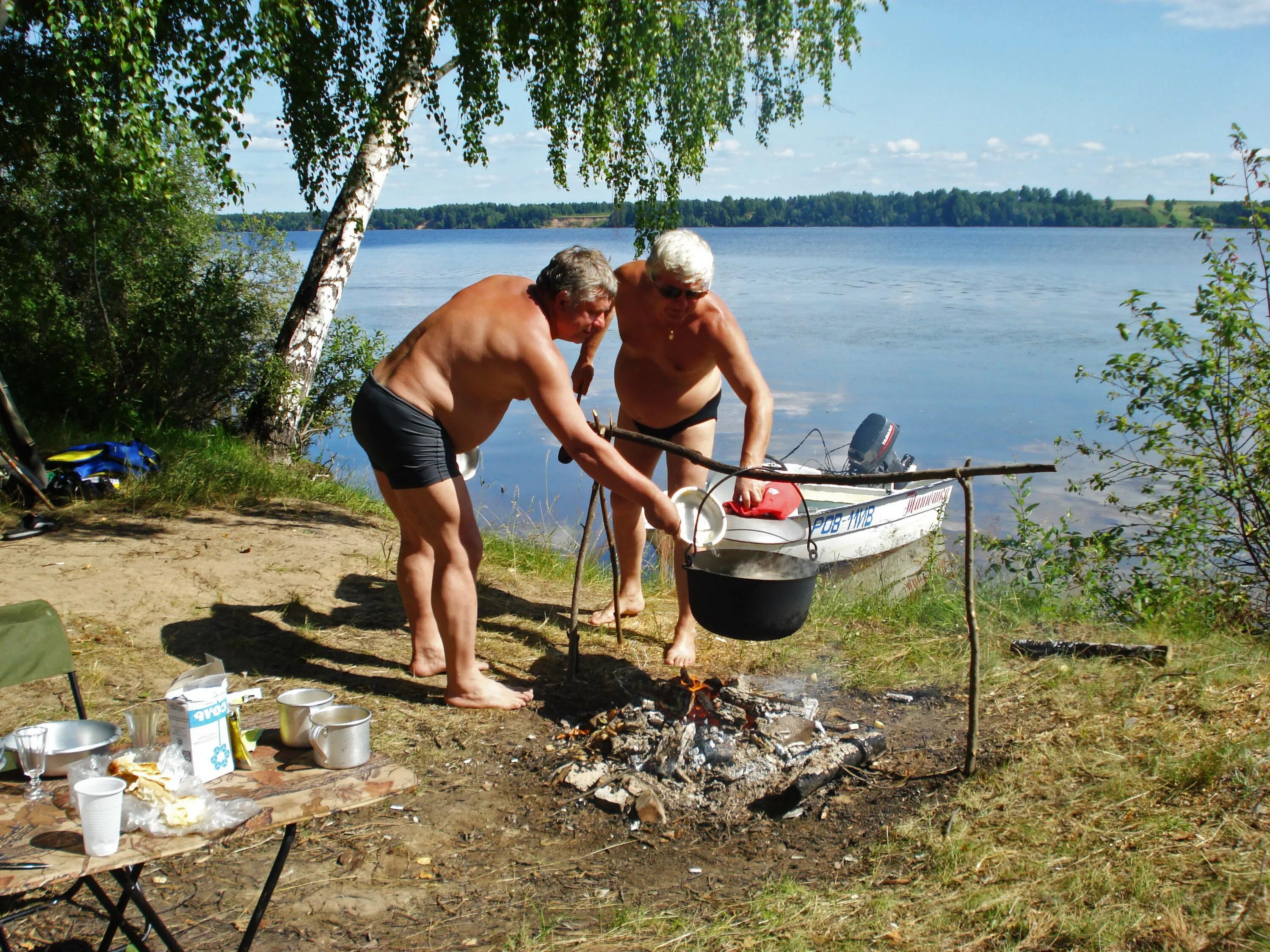 Отдыхаем на речке. Отдых на природе на Волге. Отдых на реке. Отдыхающие на реке. Отдохнуть летом на волге