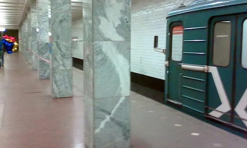 Метро каширская коломенский. Метро каширская замоскворецкая линия. станция метро каширская замоскворецкая линия. станция царицыно метро замоскворецкая линия. коломенская линия метро.
