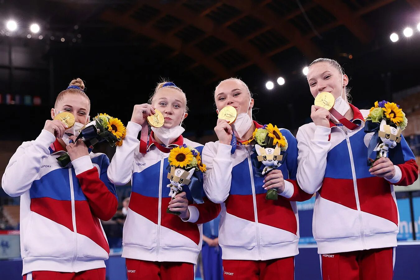 Российские олимпиады. Зимние олимпийские игры 2022. Олимпийский чемпионат. Участие российских спортсменов в олимпийских играх. Открытие олимпийских игр в сочи 2014.