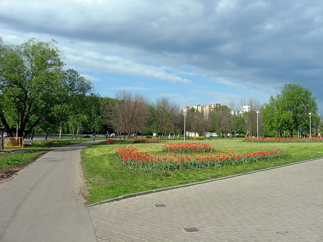 Пруд фото. Радиальная 40а минск. Парк гольяново краснодар. Абрамцево гольяново. Гольяново москва.