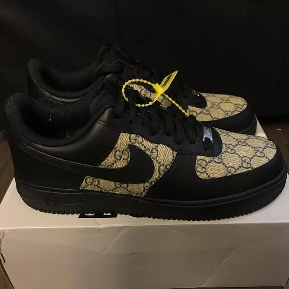 Гуччи найк. Nike Air Force гуччи. Nike Air Force 1 x Gucci. Nike Air Force 1 Custom Gucci. Nike af1 x Gucci.