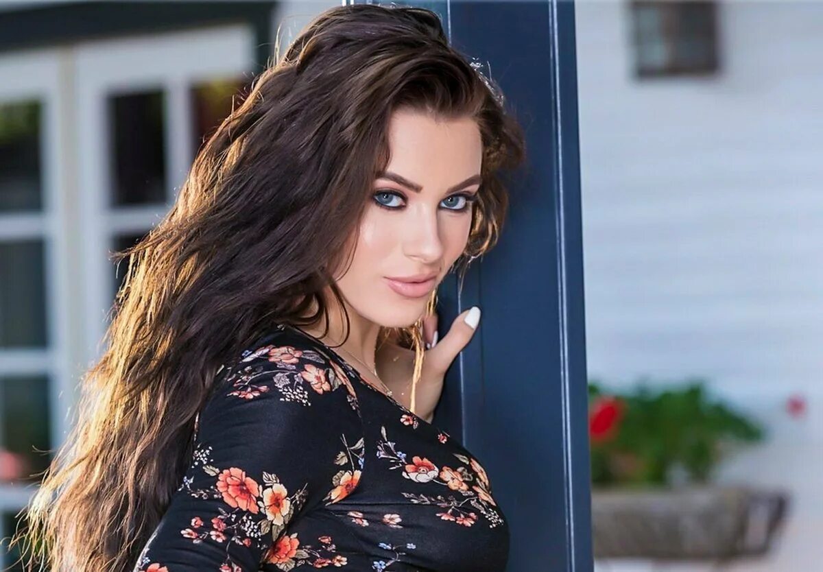 Lana rounds. Lan rhodes. Ланна ровц. Lana roy. Lana rounds.
