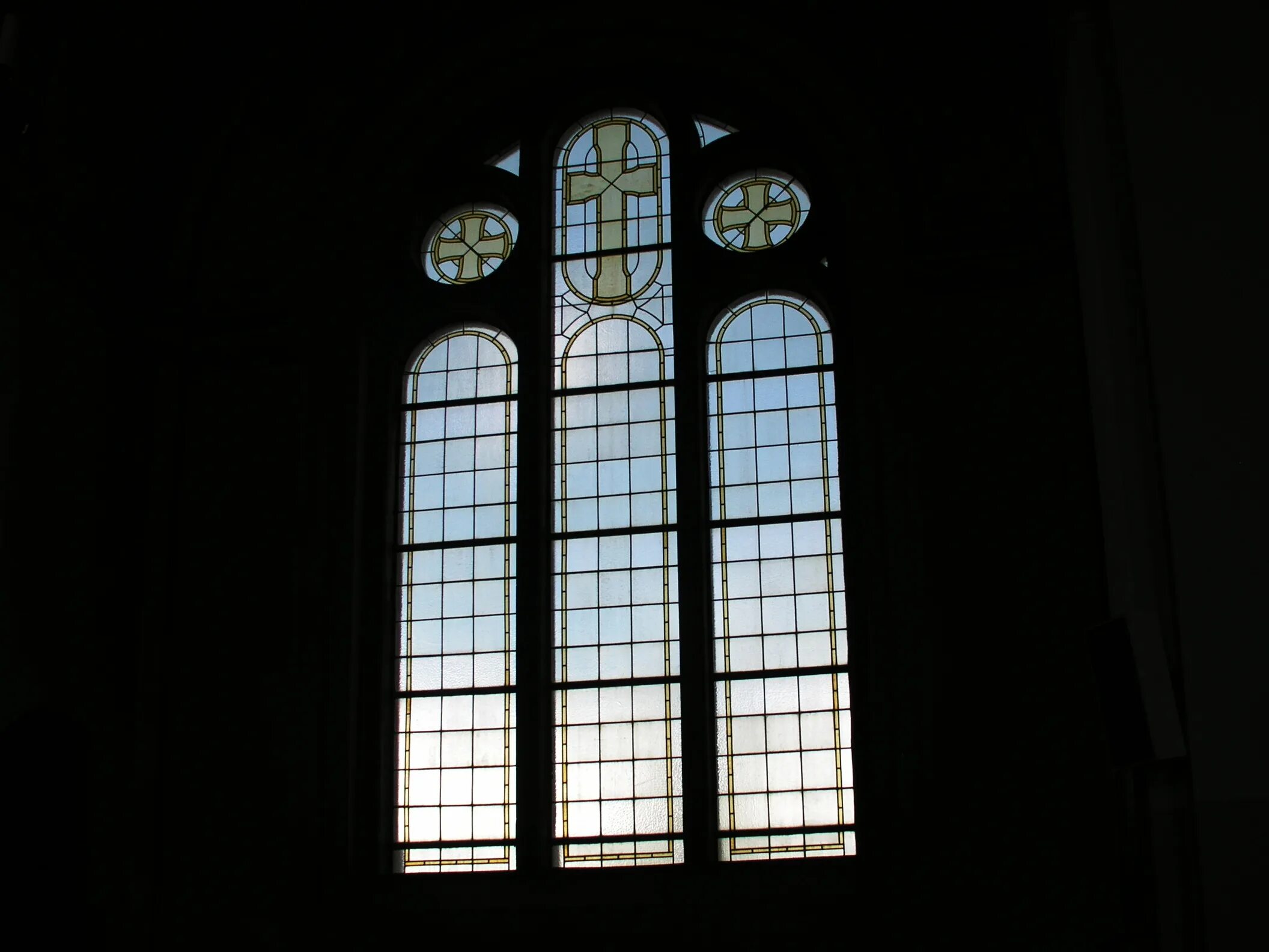 B window. Северное окно швеция. B window. Окно для ворлд. Большие деревянные окна.