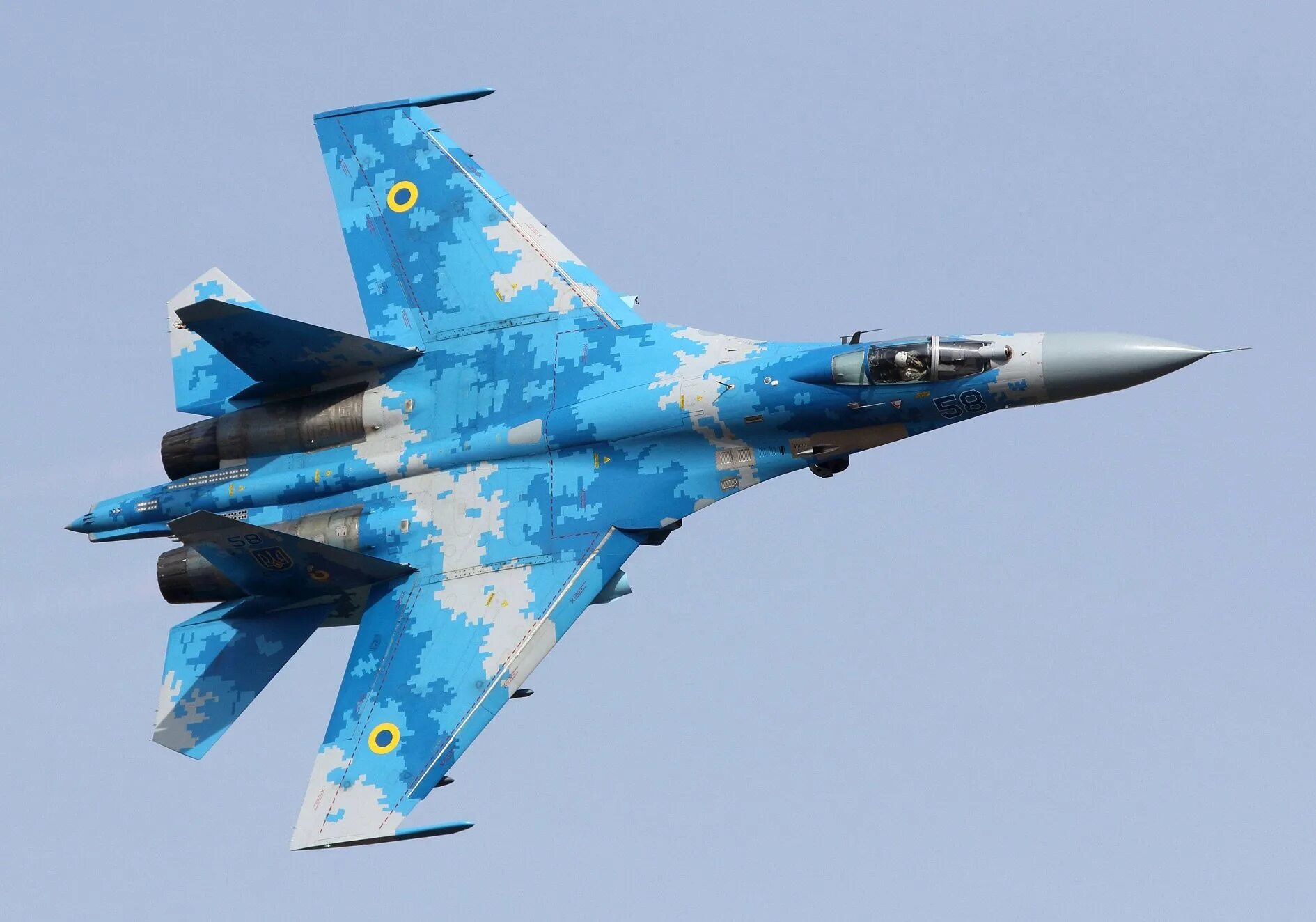 Су 27 1. Су-27 ВСУ. Су-27 ВВС Украины. Истребитель Су-27. Су-27 двухдвигательный реактивный.