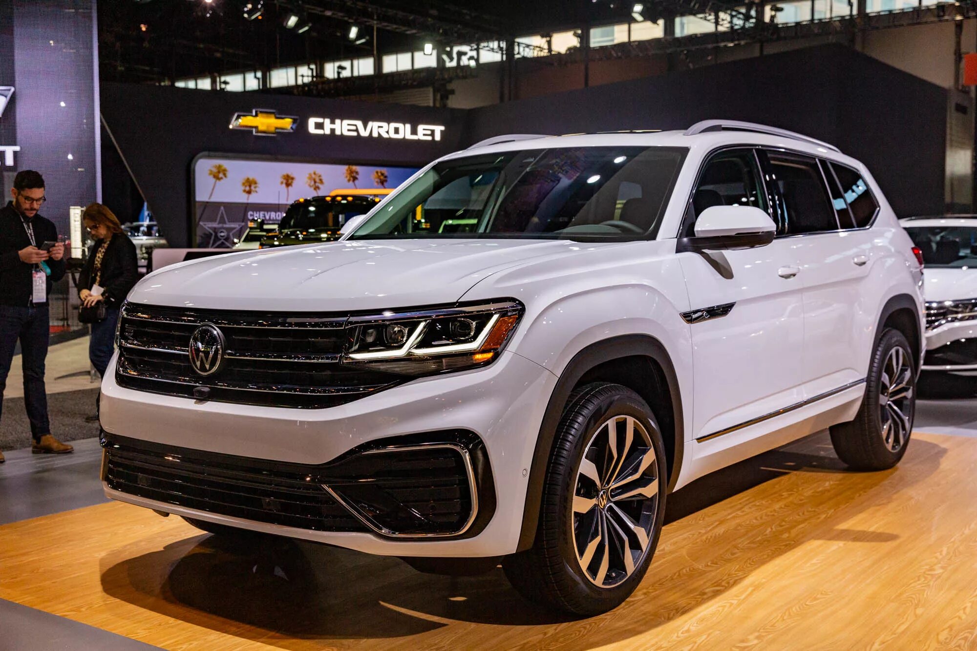 Фольксваген атлас купить. Volkswagen Atlas r-line 2021. Volkswagen Teramont r line 2021. Фольксваген Терамонт r line 2021. VW Teramont 2021.