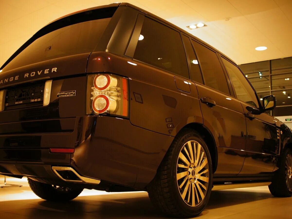 Range спб. Рендж ровер спецсигналы. Санкт-петербург московский проспект 73 клуб единоборств. Range rover mansory 2020. Range rover sport svr белый.