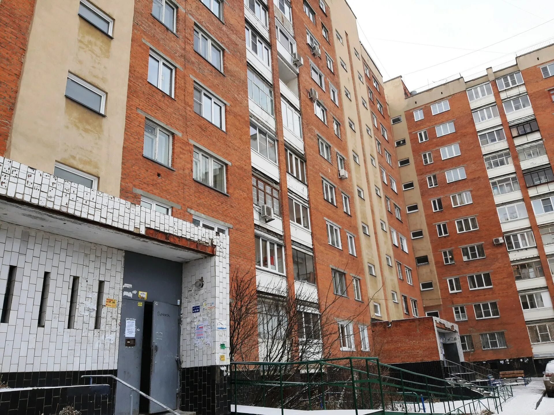 Ул курчатова 34. Улица курчатова 34. Курчатова 34. Курчатова 34 владивосток. Димитровград улица курчатова.