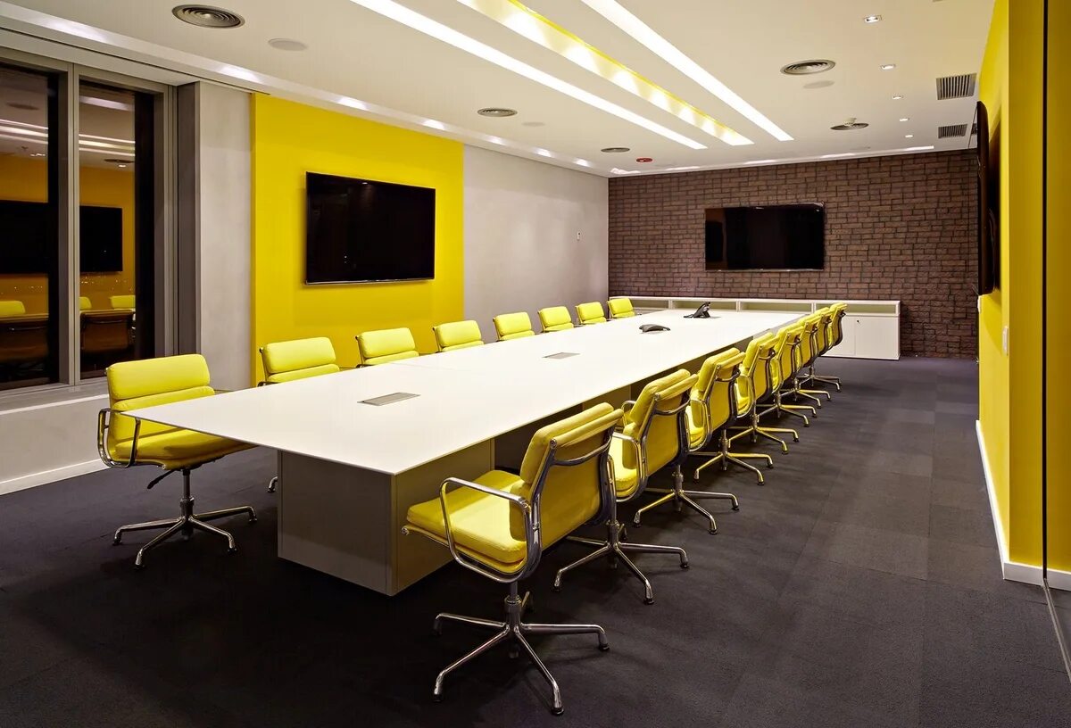 современный офис интерьер. цвет стен в офисе. интерьер рабочего кабинета. дизайнерское рабочее место. рабочее место в шкафу.