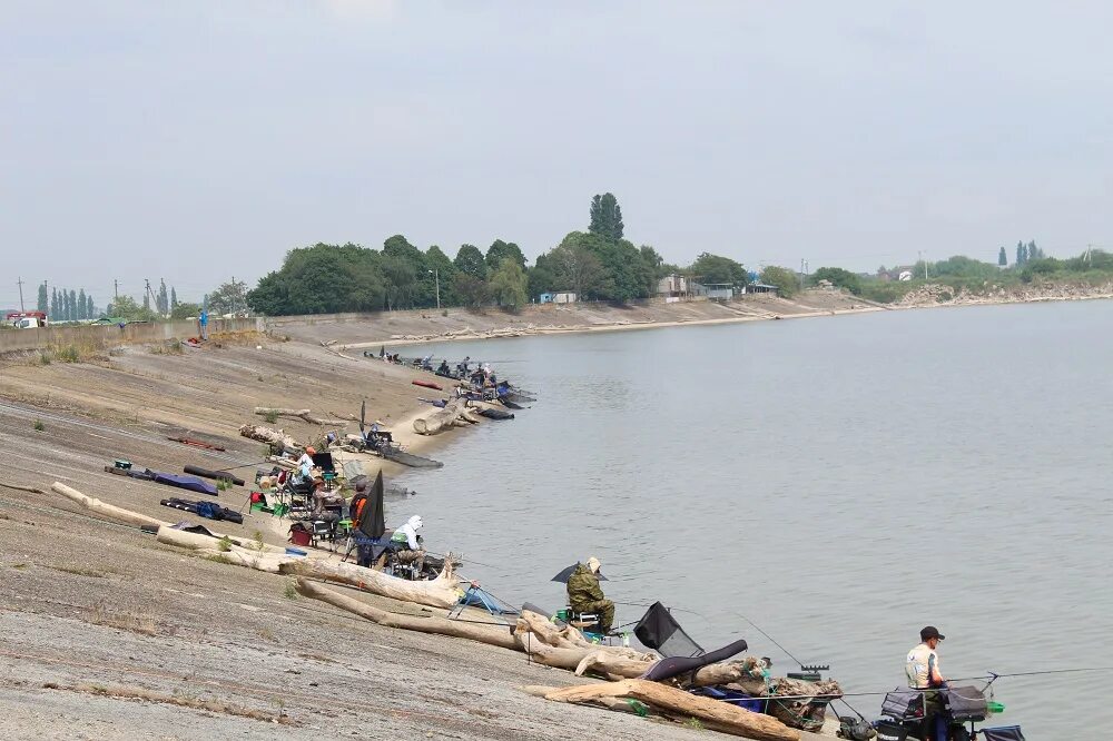 В краснодаре можно отдыхать. Краснодарское водохранилище Хутор Ленина. Хутор Ленина Краснодар водохранилище. Кубанское водохранилище Краснодар. Пляж Хутор Ленина Краснодар.