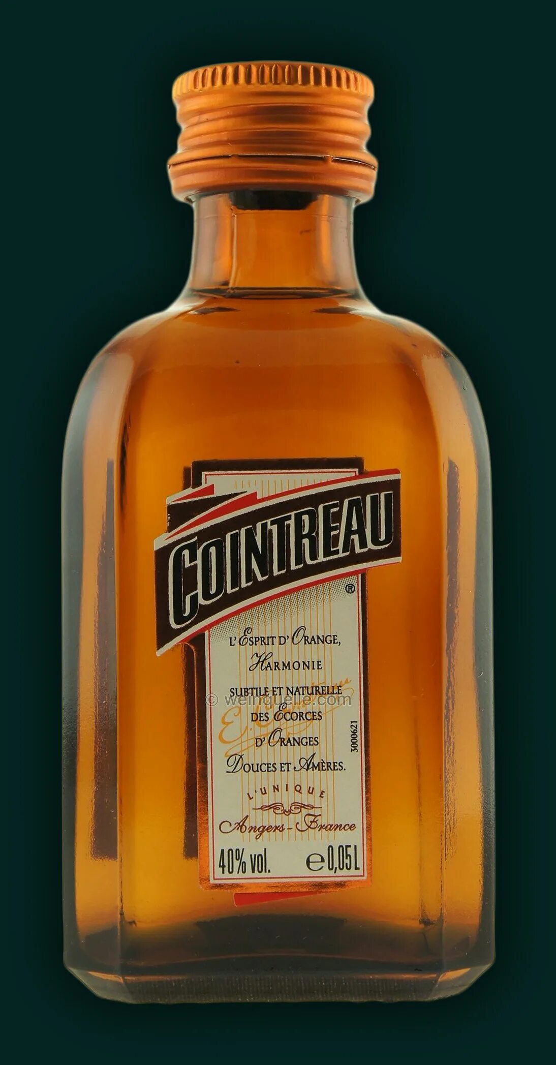 Ликер Cointreau 0,05. Куантро 0,5. Ликер Куантро 40% 0.5л. Ликер Куантро 0,5. Куантро ликер красный