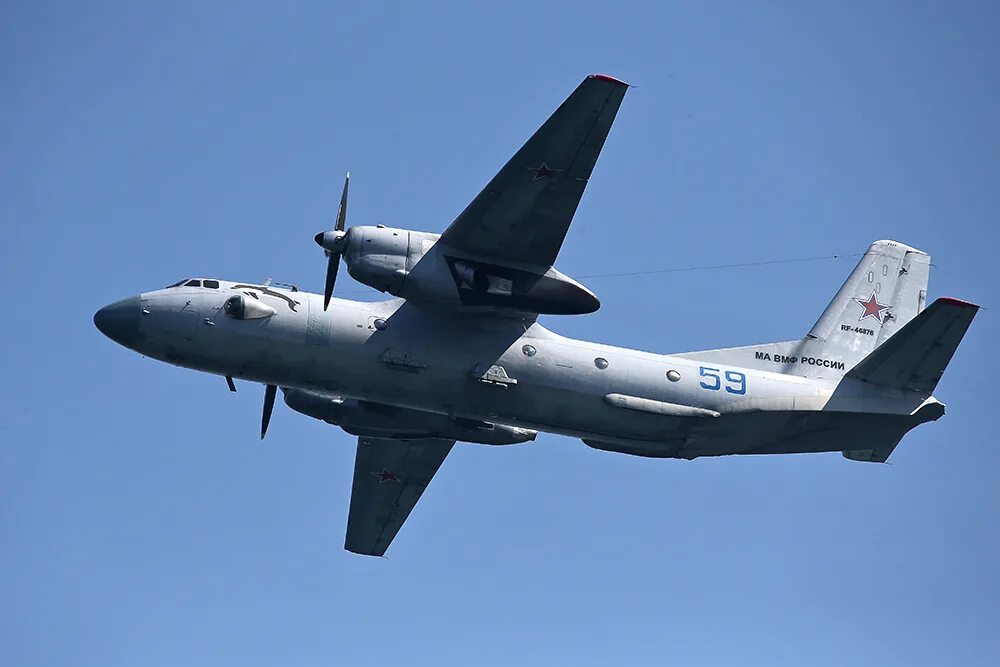 Упал военно транспортный самолет. АН 26 ВКС. АН 26 самолет. АН 26 Мрия. АН-26 военно-транспортный самолёт.