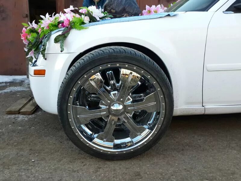 Диски r22 chrysler 300c. Диски r22 chrysler 300c. C r 22. Chrysler 300c r22. Chrysler 300c r21.