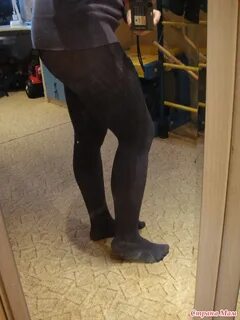 Приучила носить колготки