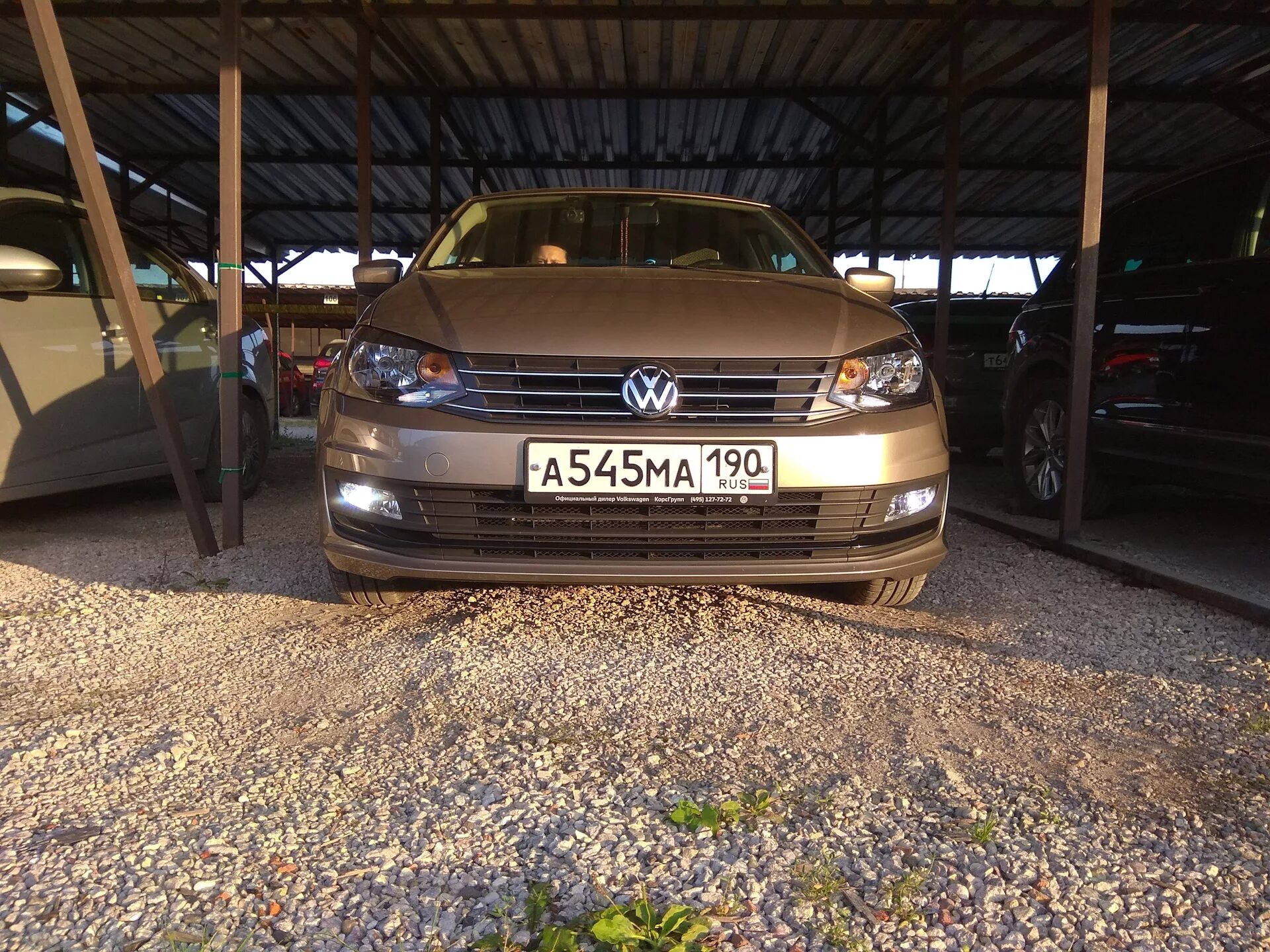 Лампочки дхо поло. Фольксваген поло седан 2018 лампа ДХО. 2 Лампы в ДХО VW Polo. Лампочки в ДХО поло седан 2018. Лампочки ходовых огней Фольксваген поло седан 2018.