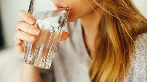 Нужно запивать водой