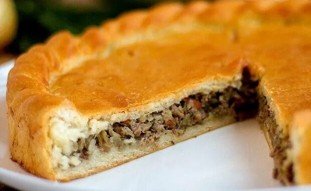 Слоеные пироги. Слоеный мясной пирог. Песочный торт с вареньем. Песочный пирог с фаршем. Пироги.