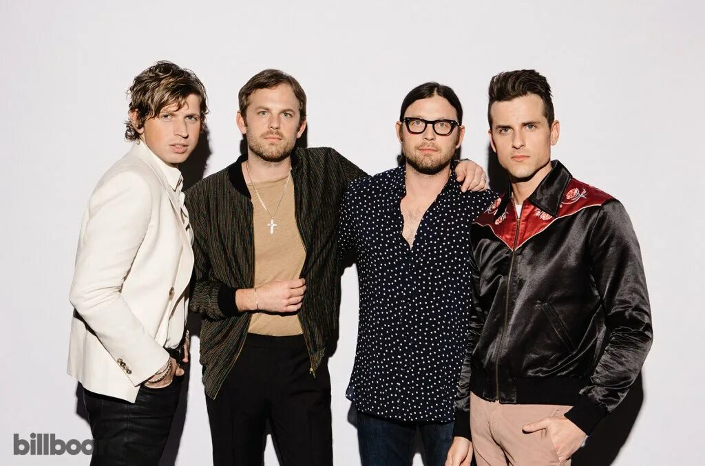 Kings of leon fire. Группа kings of leon. kings of leon солист. lion king. kings of leon 2025.