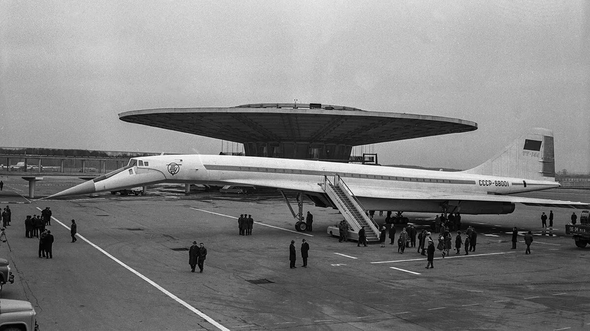 Создатель лайнера ту 144. Ту-144 1968. ту 144 ссср. ту 144 на вднх. ту 144 туполева.