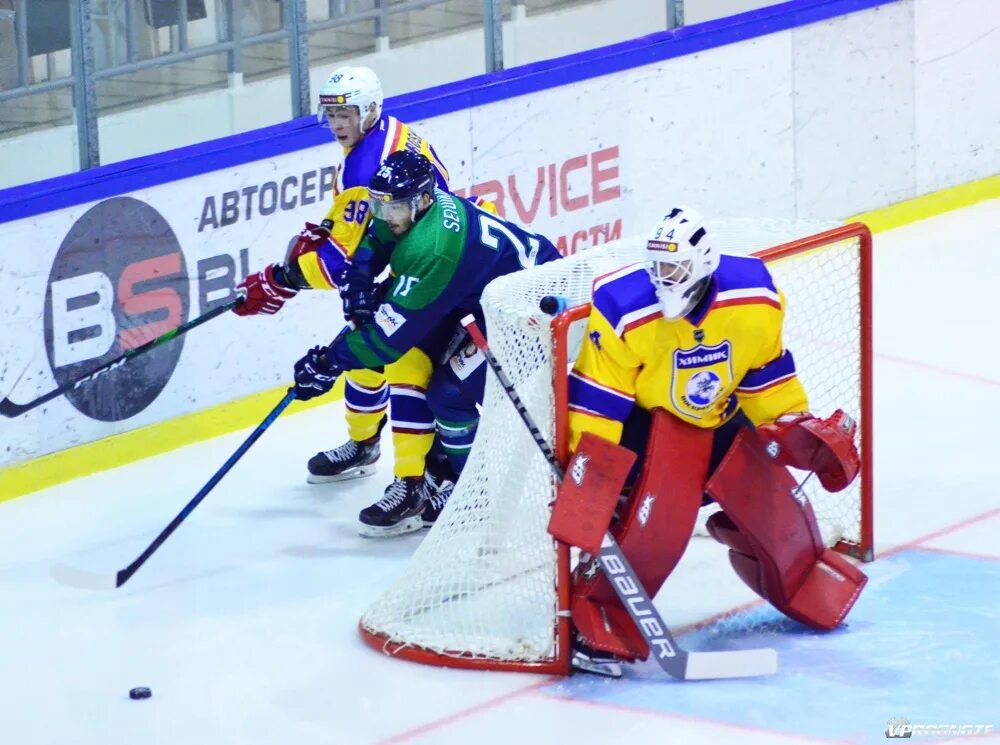 Горняк-угмк спортивные клубы свердловской области. Горняк миасс. Олег сантурян хоккеист фото химик воскресенск. Химик. Горняк химик прогноз.