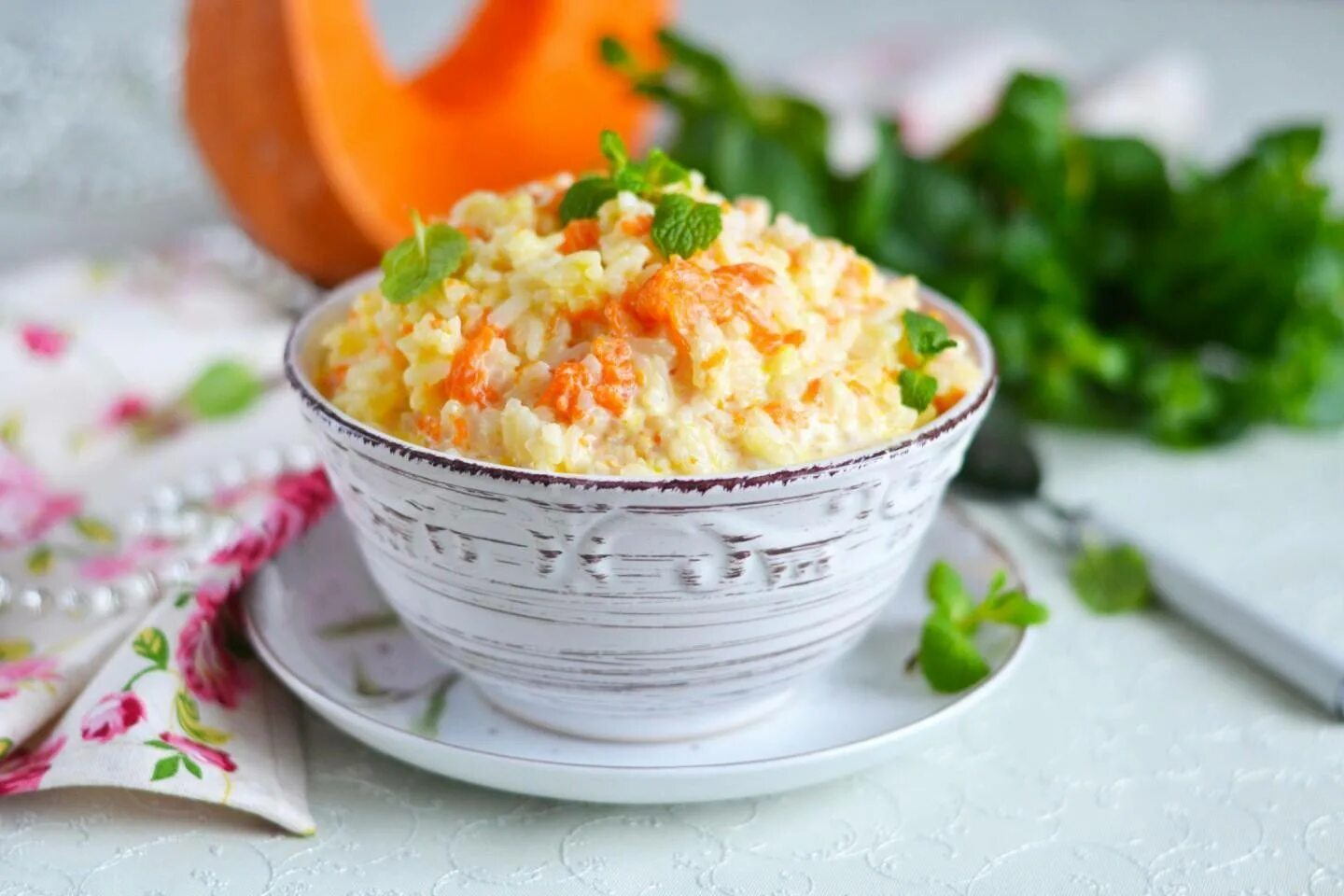 Тыквенная каша с рисом в мультиварке. Тыквенная каша с рисом на молоке в мультиварке. Каша из тыквы с рисом в мультиварке. Каша с тыквой и рисом на молоке в мультиварке