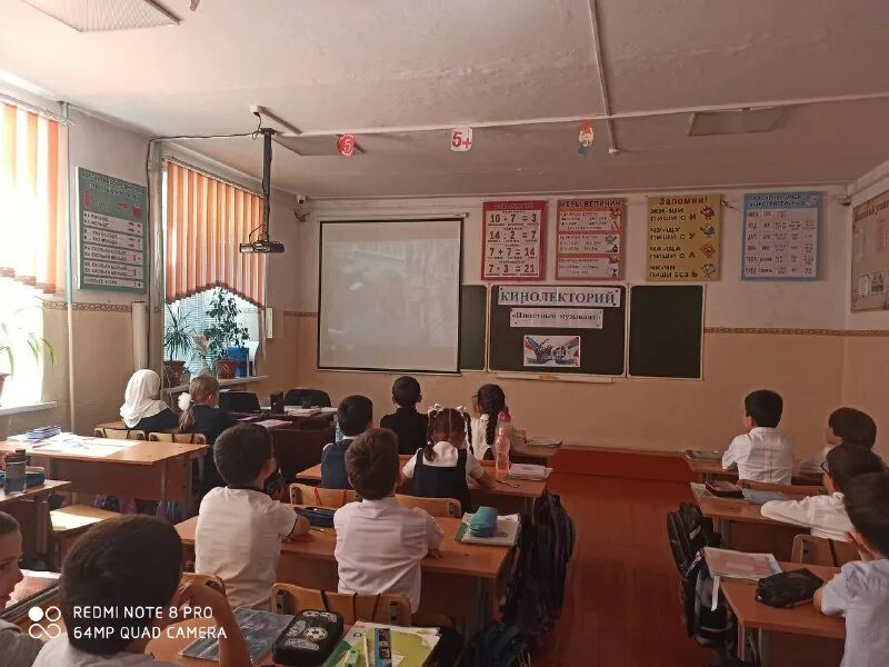 Школа 10 избербаш. Избербаш школа № 10. Школа 10 избербаш. Сош 10 избербаш siberobr. Школа 10 избербаш.