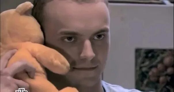 Снимавшийся в "Улицах разбитых фонарей" актер Геннадий Косарев умер в Петербурге