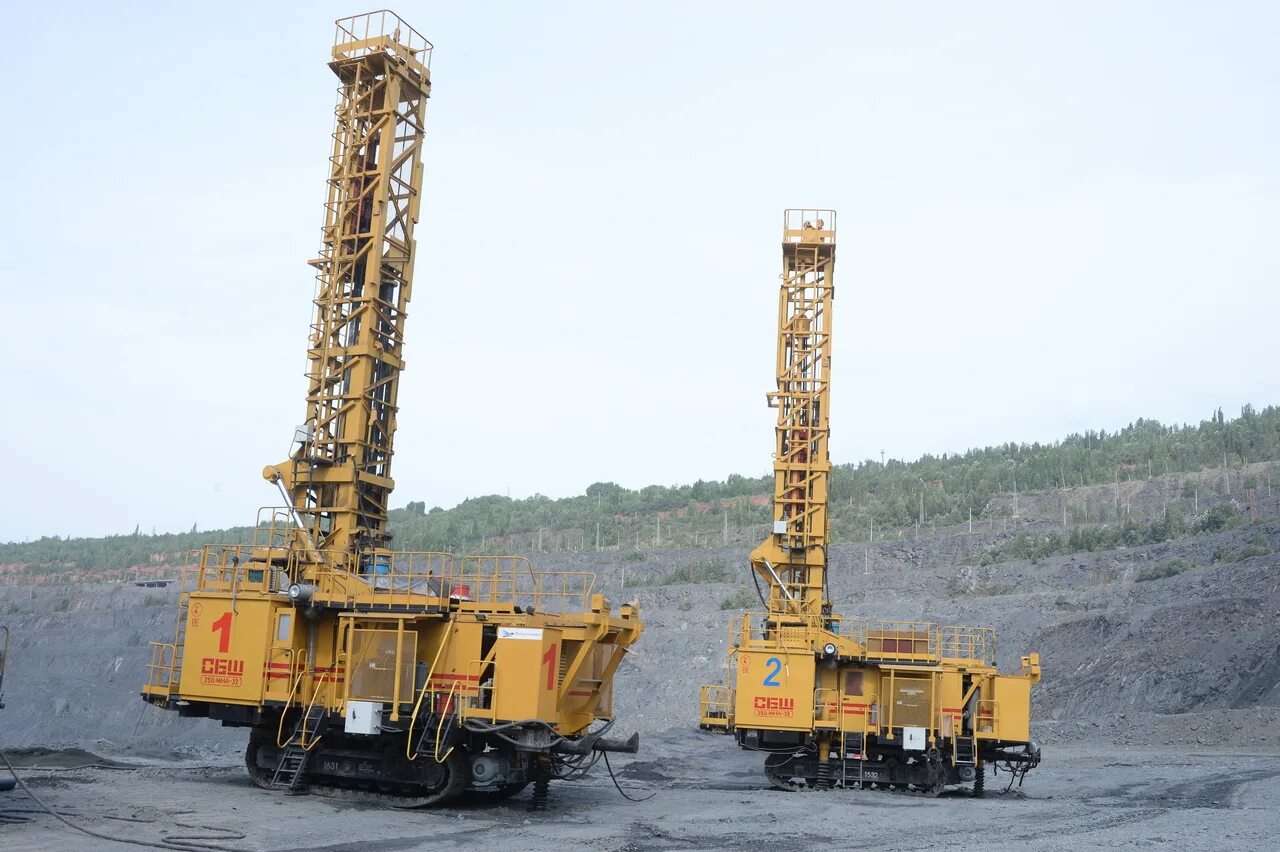 Сбш-250мна-32. Буровой установки сбш-250 мна-32. Буровые установки сандвик для бурения скважин. Буровая установка вакансии. Буровая установка вакансии.