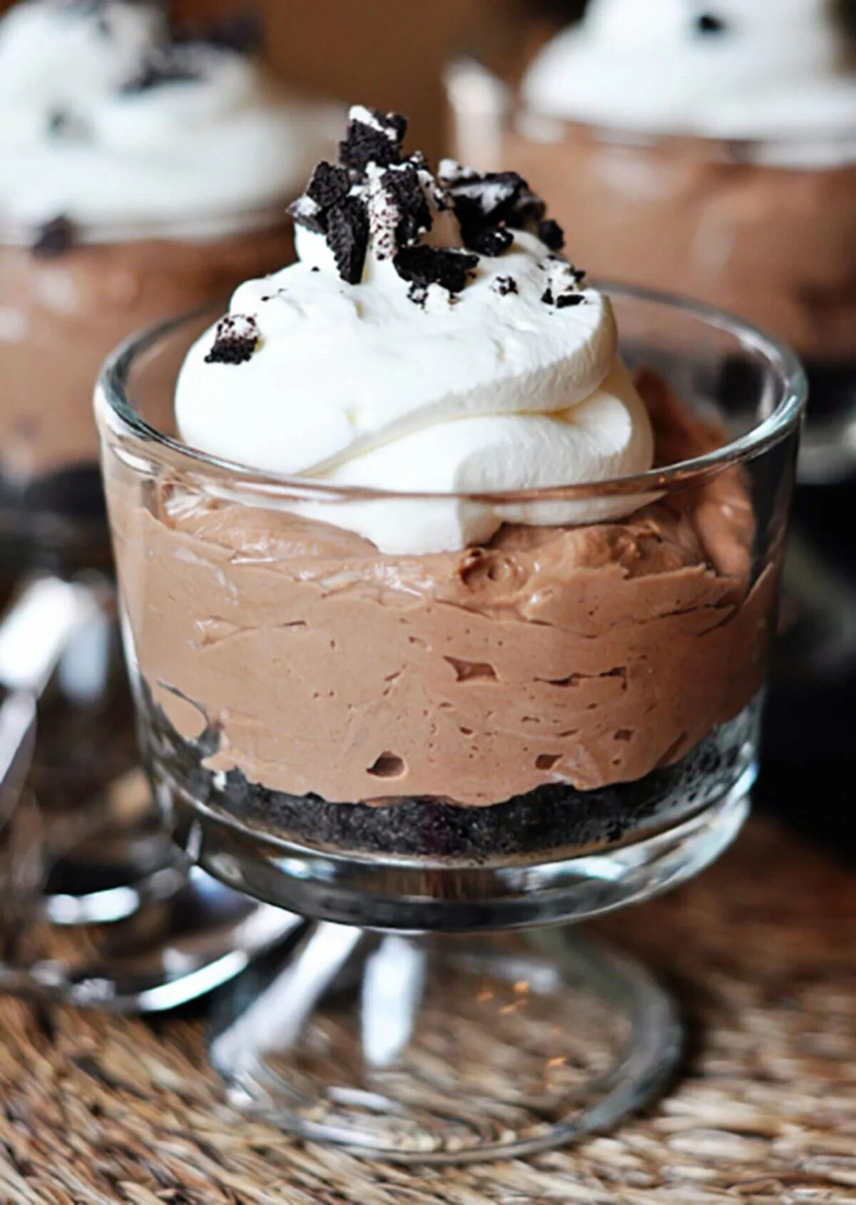 Какао мусс. Десерт со сливками. Кремовый десерт. Шок манже десерт. Мусс с шоколадом.