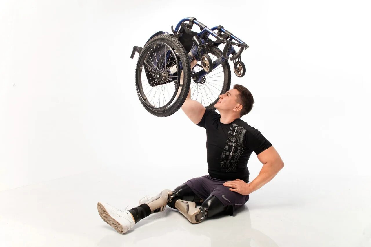 Дети без конечностей рук. Рустем набиев. Джен брикер — девушка без ног. Оскар писториус южноафриканский спринтер. Джен брикер.