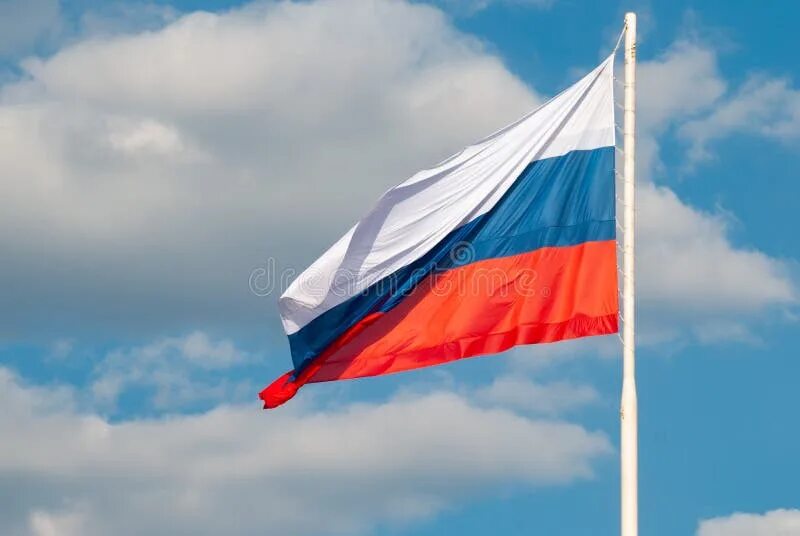 Почему флаги развеваются