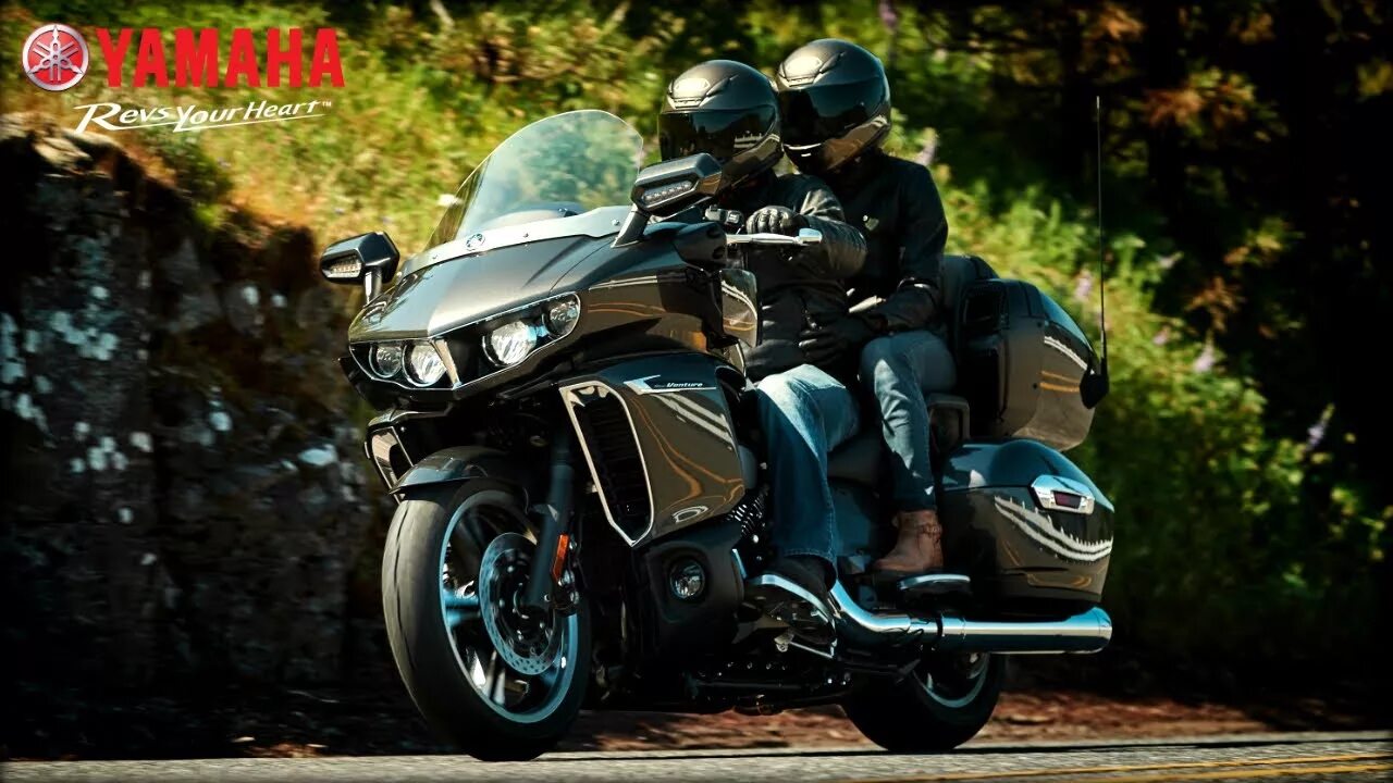 Star ventures. Yamaha royal star venture 2018. Yamaha venture 2021. Ямаха вентура мотоцикл 2018. Yamaha star venture 2018.