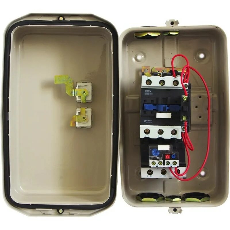 Контактор ekf 16а. Пускатель магнитный 380в с реле в корпусе. EKF пускатель в корпусе КМЭ 12а 380в с РТЭ ip65. Магнитный пускатель 380в IEK 6500. Пускатель ПМЛ 2220 220в.