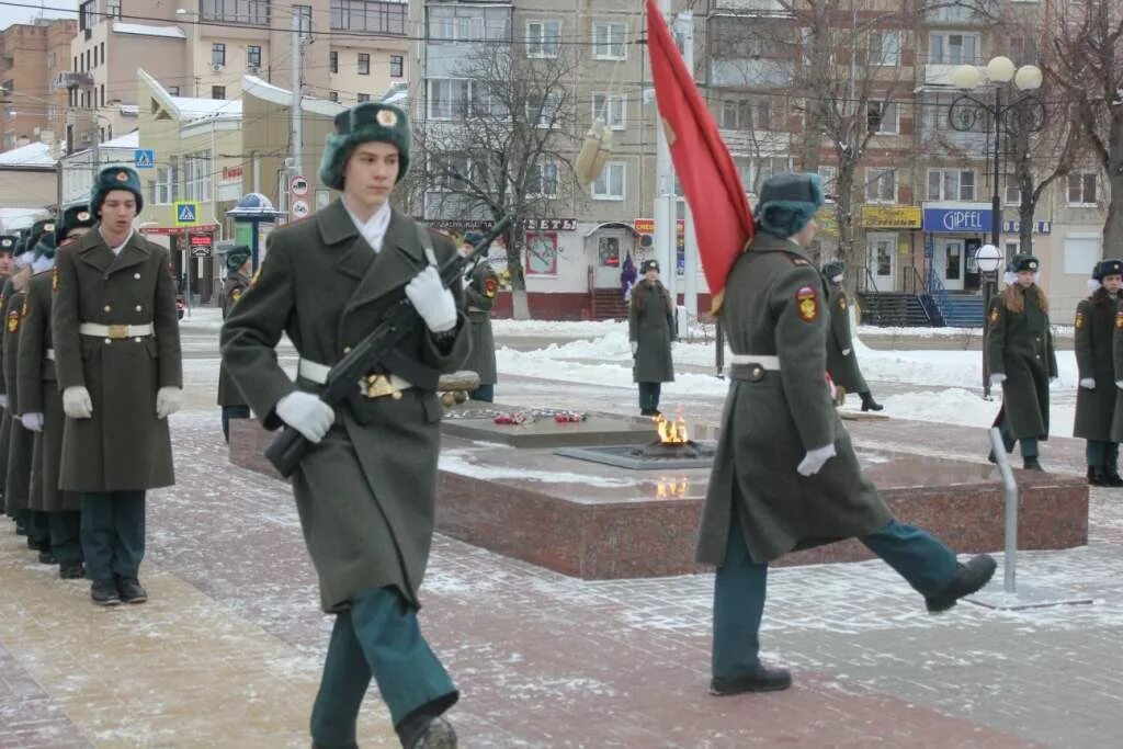 Первый пост в группе. Пост №1 Калуга. Калуга пост номер 1 площадь Победы. Солдаты в Калуге. Пост 1 Калуга зима.