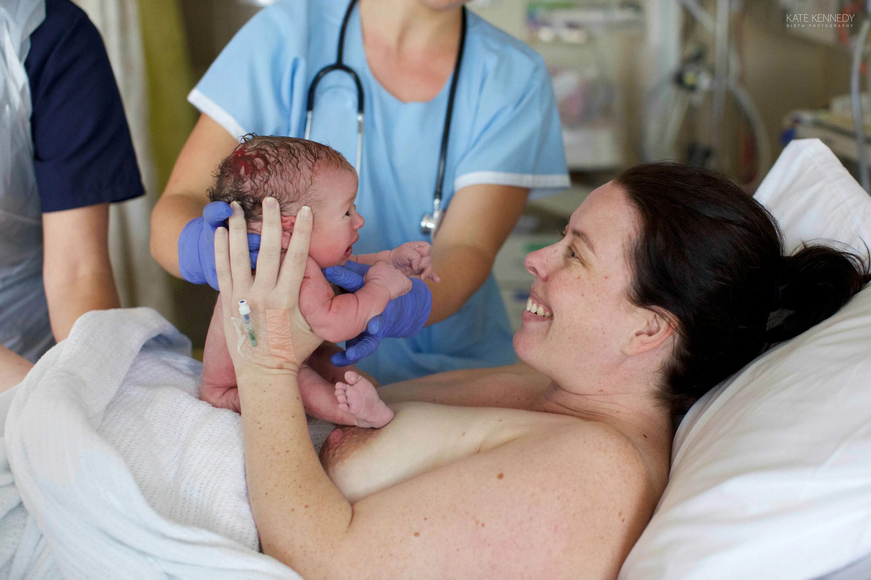 Роды без врачей. Процесс рождения ребенка. Как Рождаестся ребёнка.