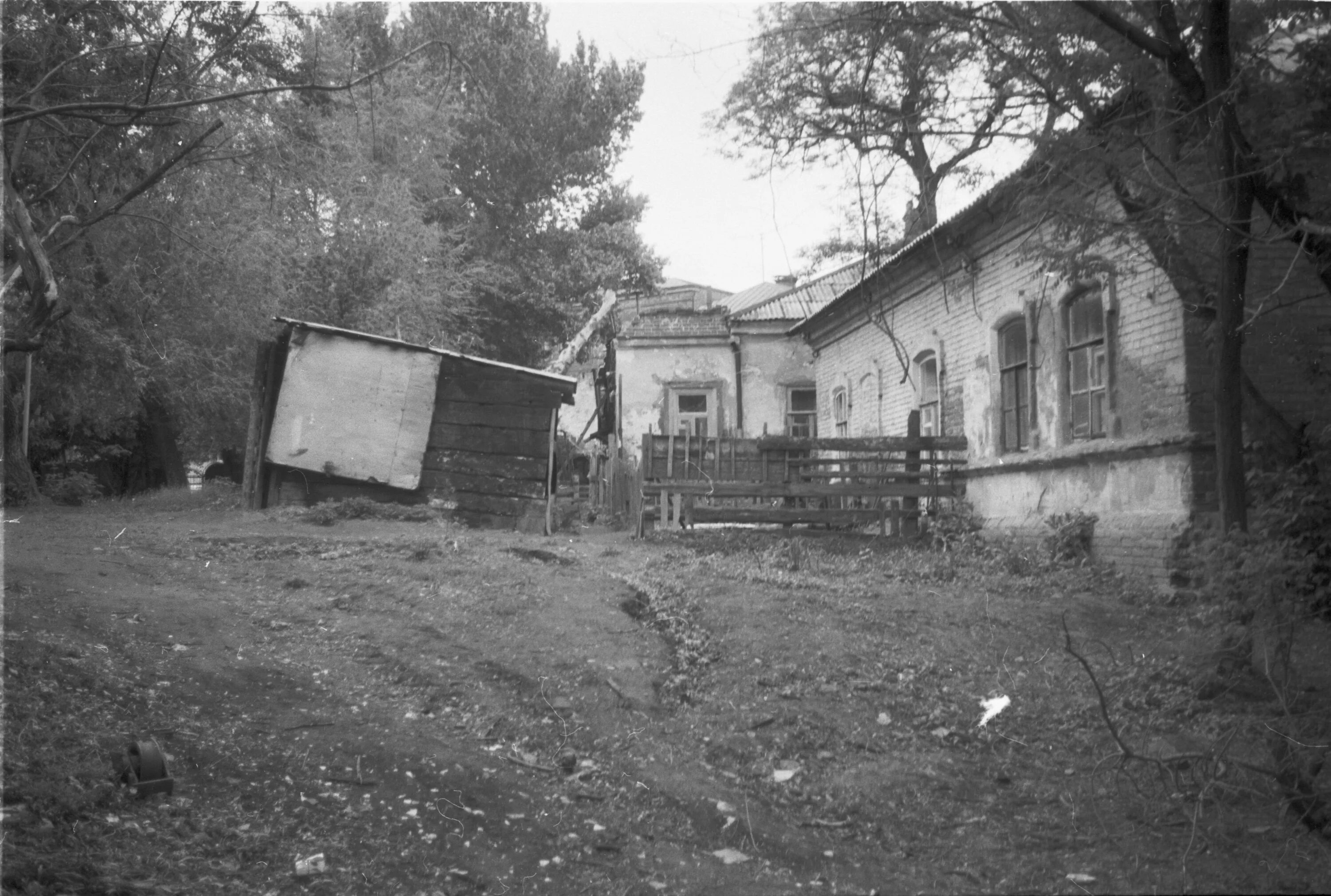 Село багдади. Село Багдади дом Маяковского. Грузинское село Багдати дом Маяковского. Село Багдади Кутаисской губернии дом Маяковского. Село Багдади Родина в в Маяковского.