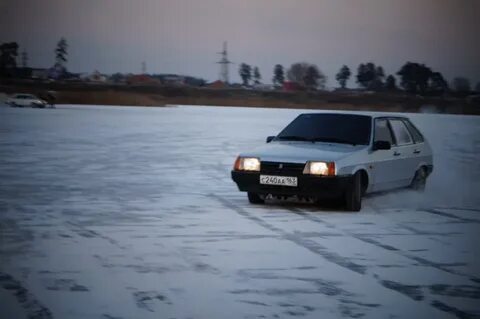 Ваз 2109 едет
